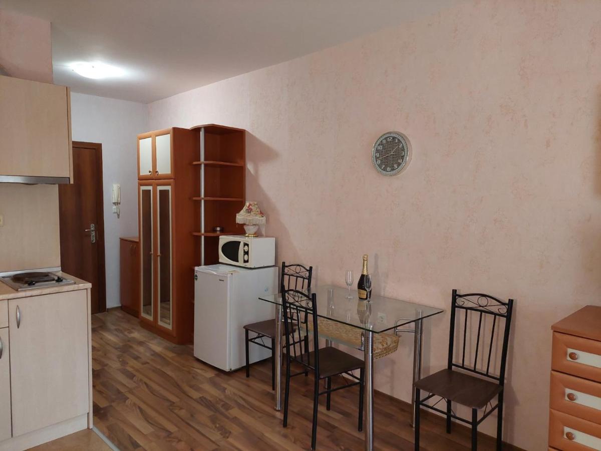 Святой Влас, Комплекс Sea Breeze Sveti Vlas Esterno foto