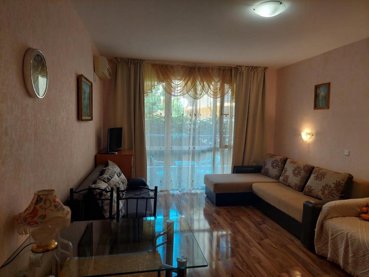 Святой Влас, Комплекс Sea Breeze Sveti Vlas Esterno foto