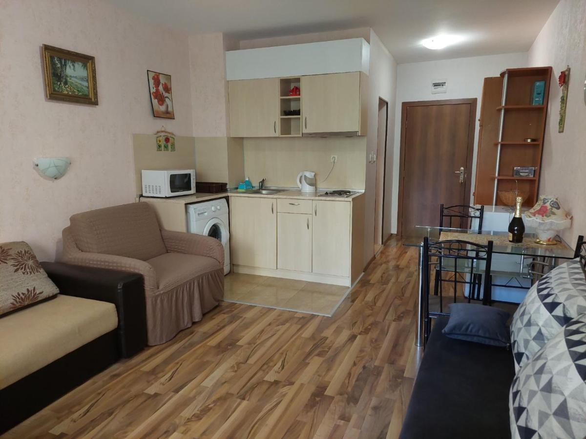 Святой Влас, Комплекс Sea Breeze Sveti Vlas Esterno foto